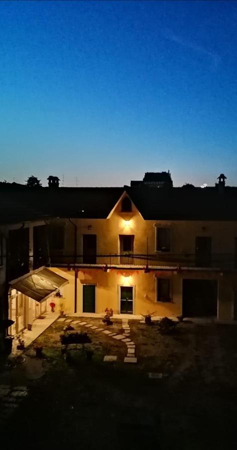 Cascina Anita Bed & Breakfast Samarate Bagian luar foto